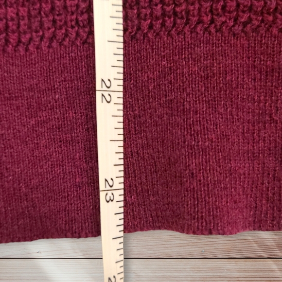 American Eagle Outfitters Sequined Sweater Size Small - Picture 6 of 8